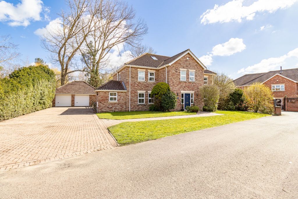 Property photo 2 of 42 4994602