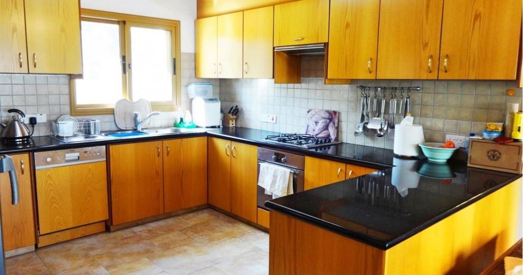 Property photo 1 of 27