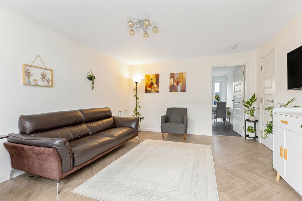 Property photo 3 of 17 Property Image 3