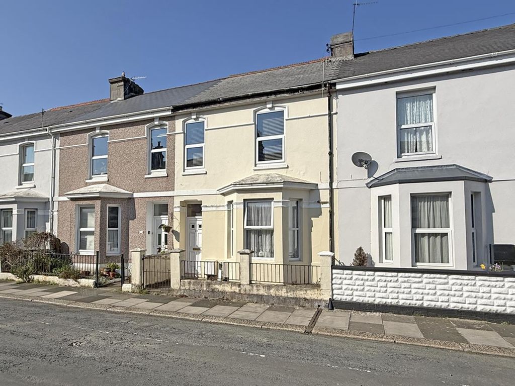 Property photo 1 of 9 Cromwell Road 21 - Front.Jpg