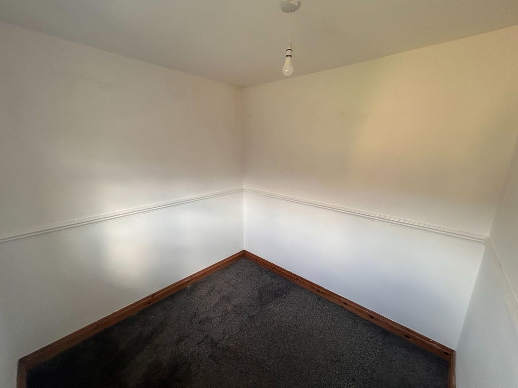 Additional image 6 of 3 bed semi-detached house to rentCastell Y Mynach Road, Beddau, Pontypridd CF38