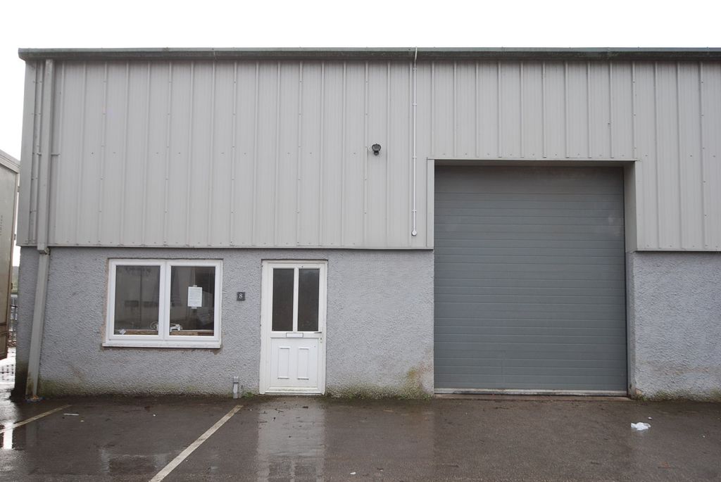 Property photo 1 of 3 Frontage