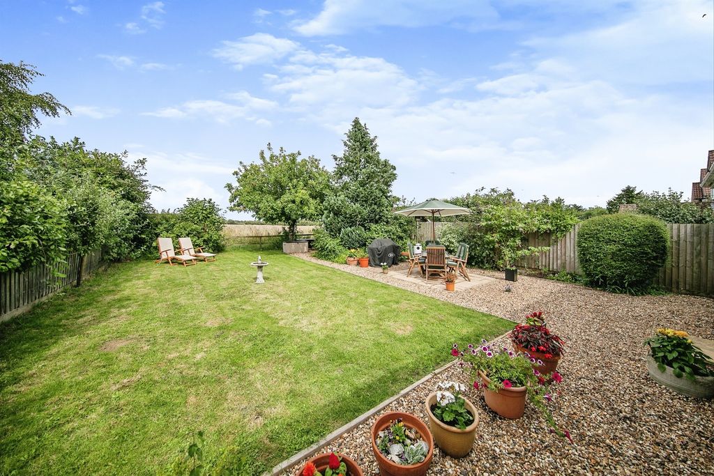 Property photo 3 of 15