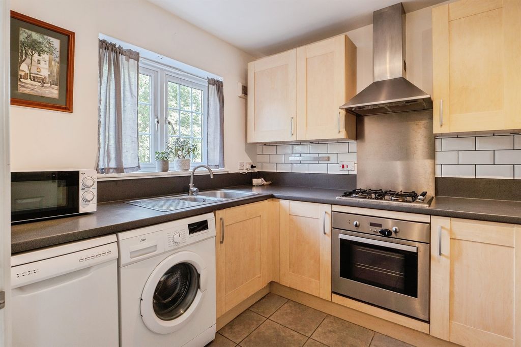 Property photo 3 of 17