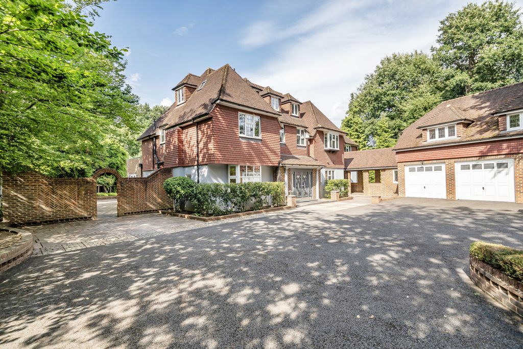 Property photo 1 of 27 1325694-7-687527d...