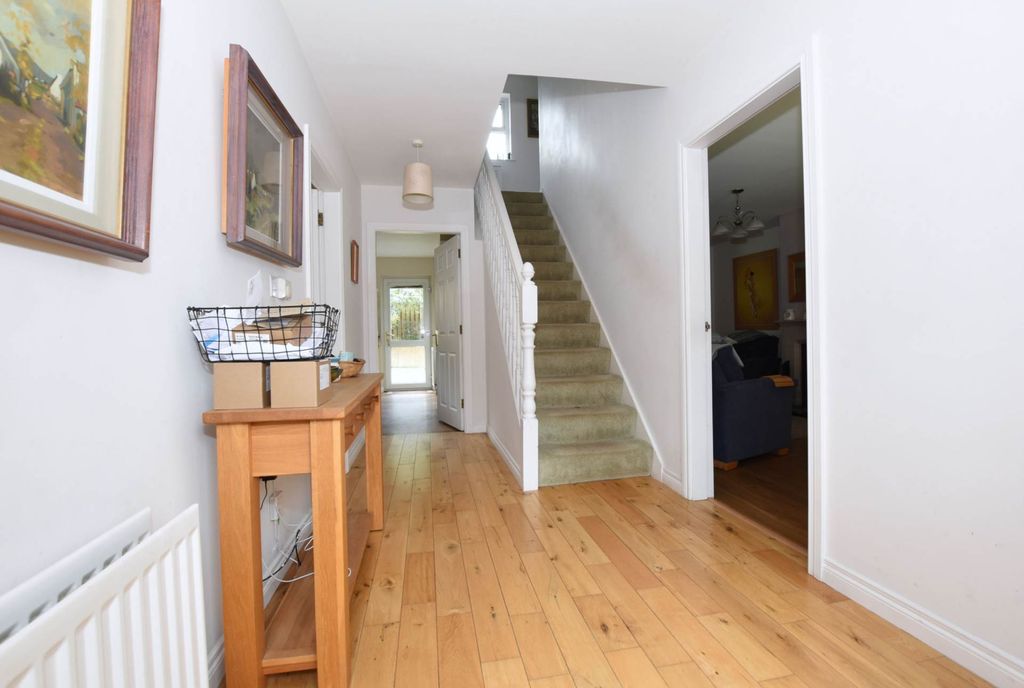 Property photo 3 of 20