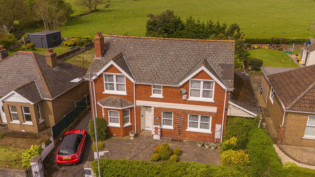 Property photo 1 of 59