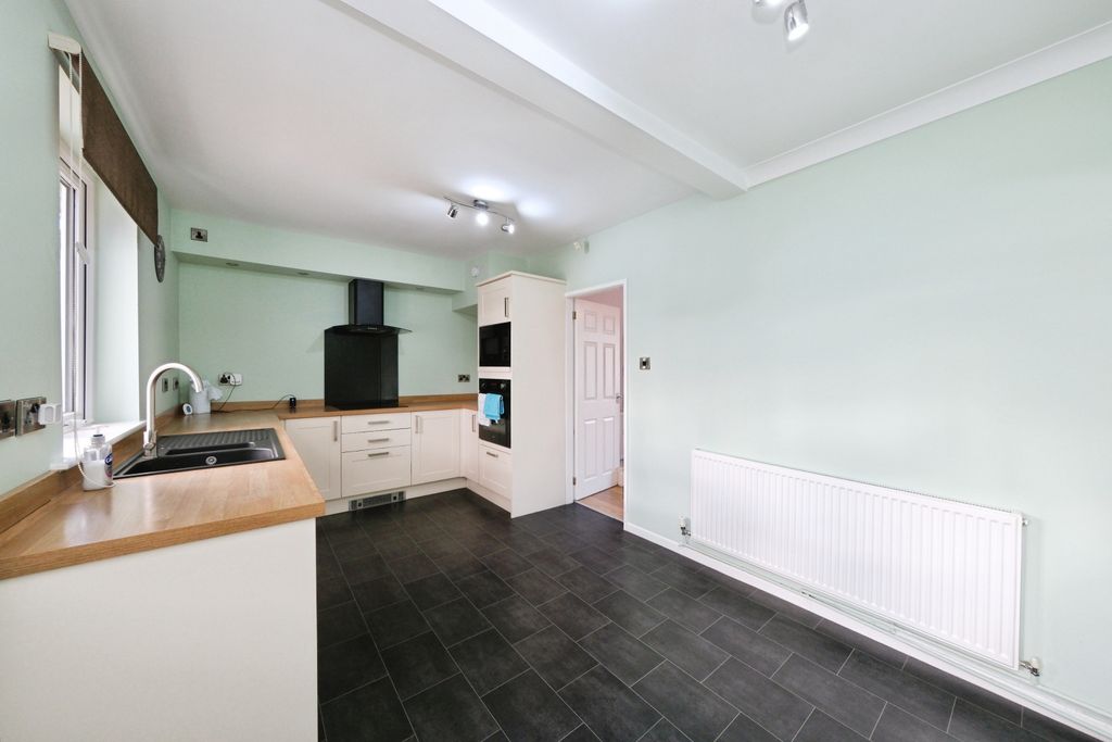Property photo 3 of 29 Img_8672