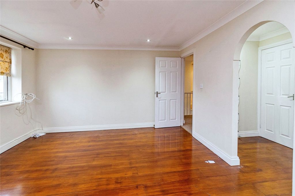 Property photo 3 of 18 Photography