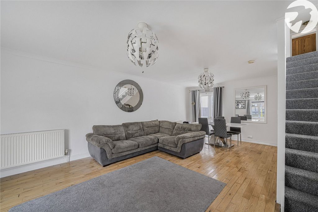 Property photo 3 of 16 Picture 3