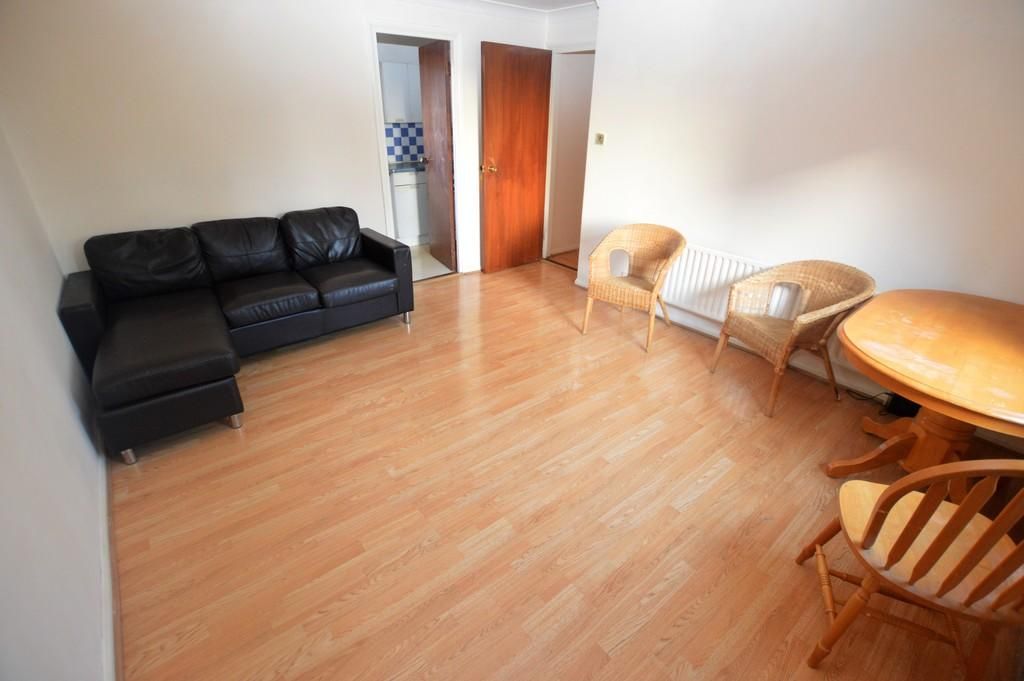Property photo 1 of 14 Living Room