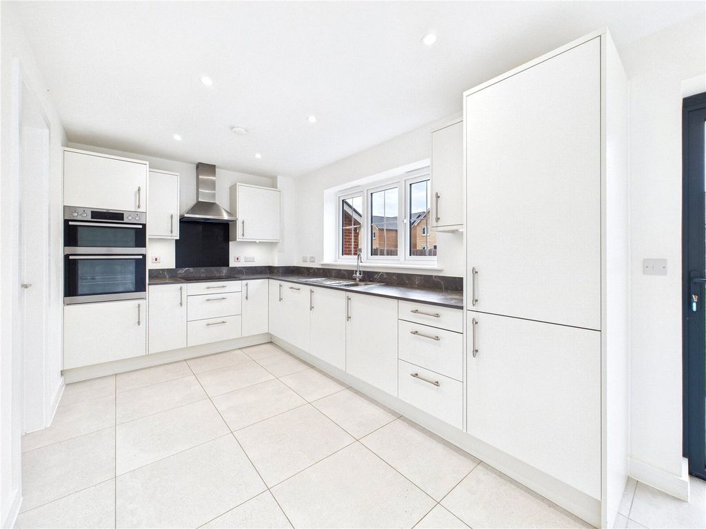 Property photo 3 of 15 Picture No. 06