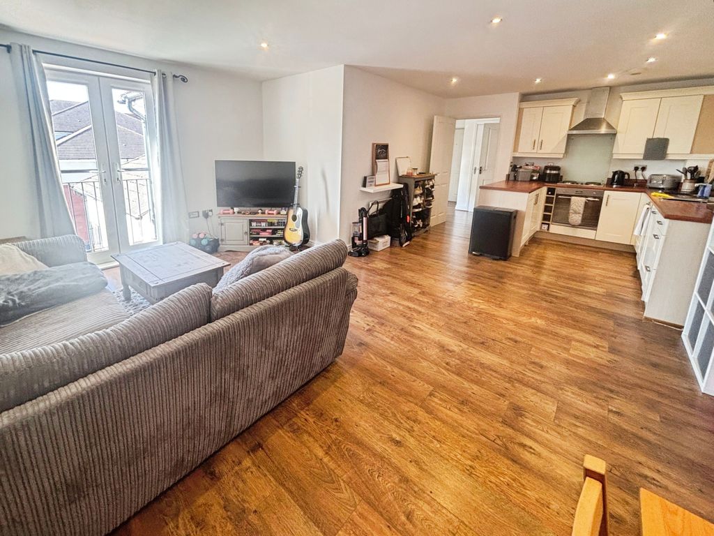 Property photo 2 of 8 Photo #2