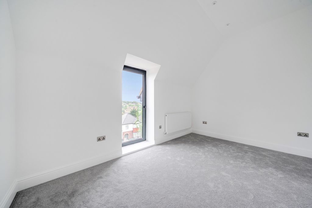 Property photo 2 of 10 1294954-5-68262B8...