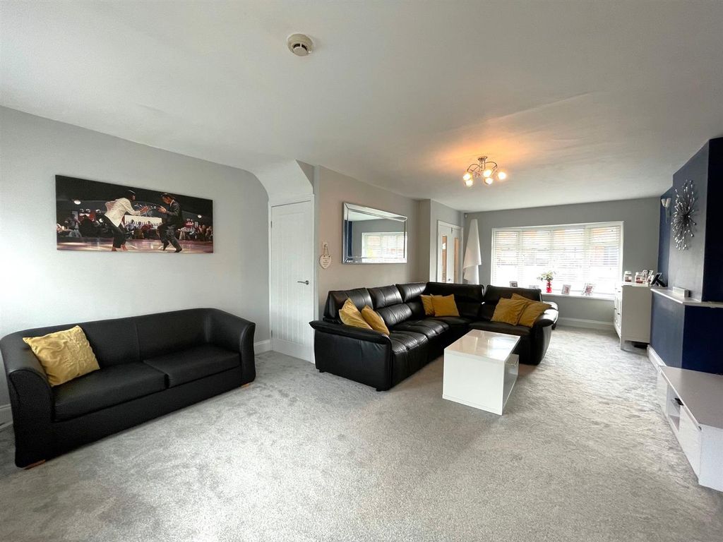 Property photo 2 of 31 B1.Jpg