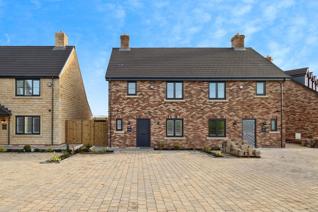 Property photo 1 of 17 Photo