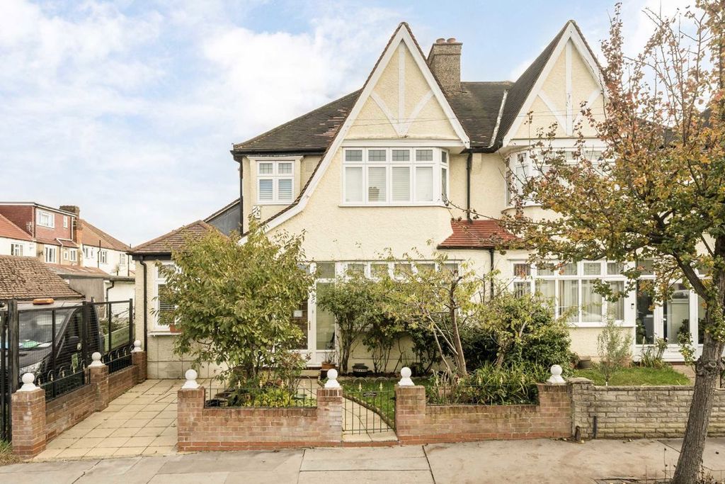 Property photo 1 of 9