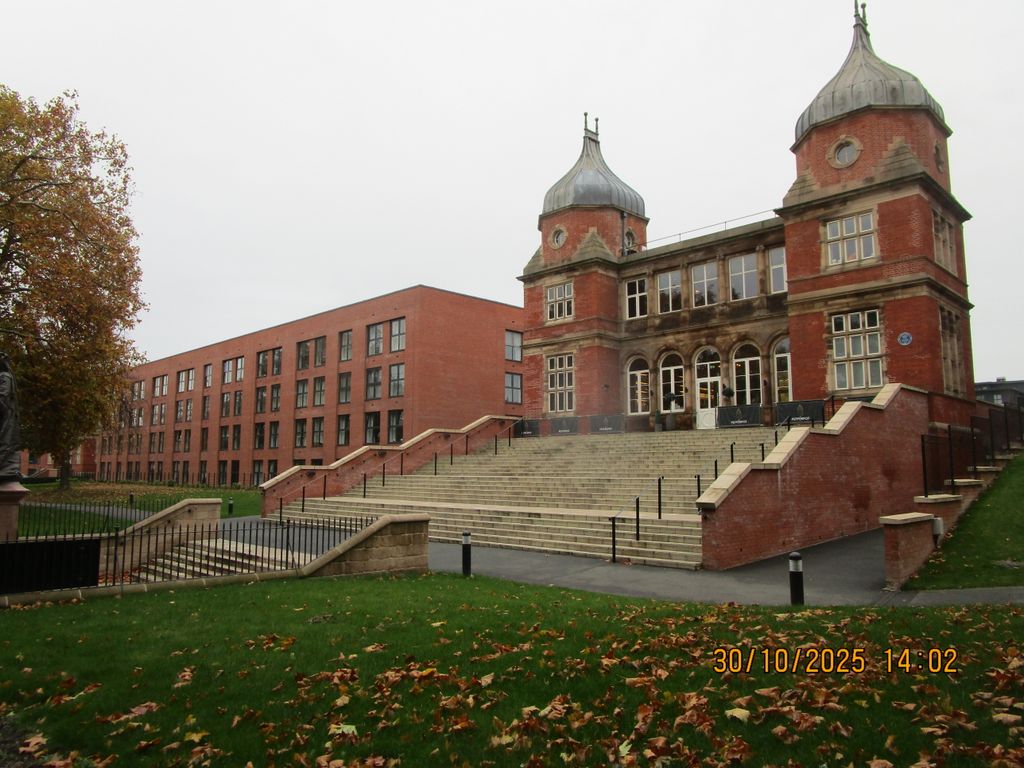 Property photo 1 of 10 Nightingale Quarter