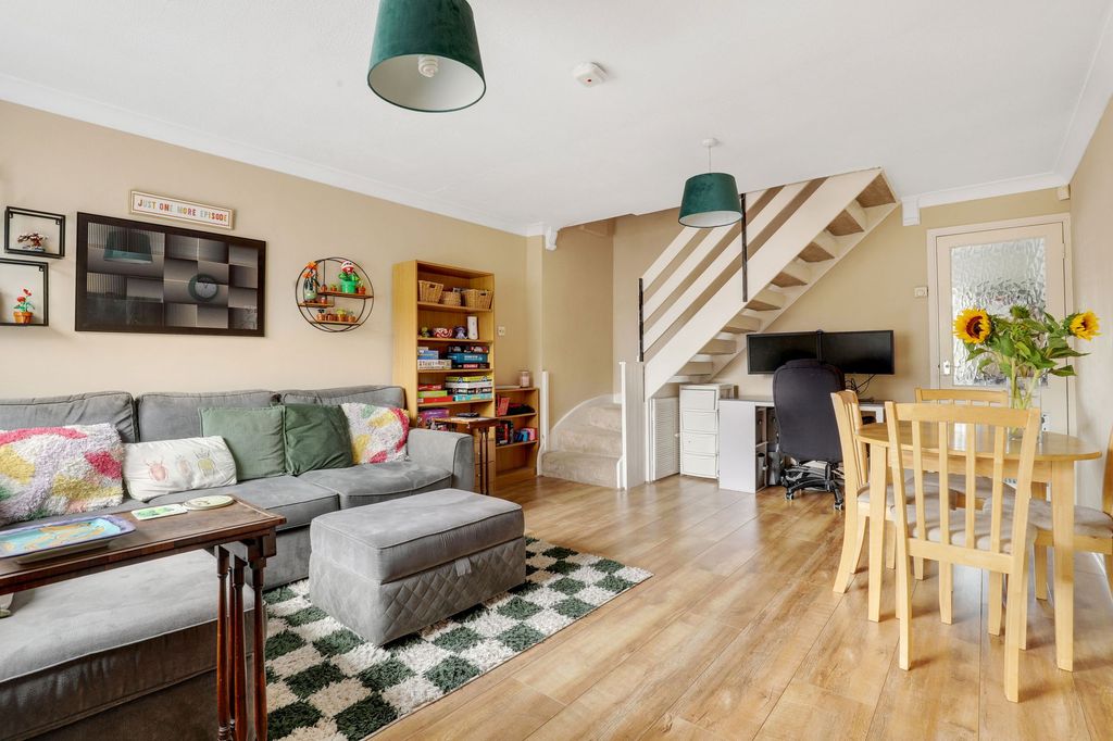 Property photo 2 of 12