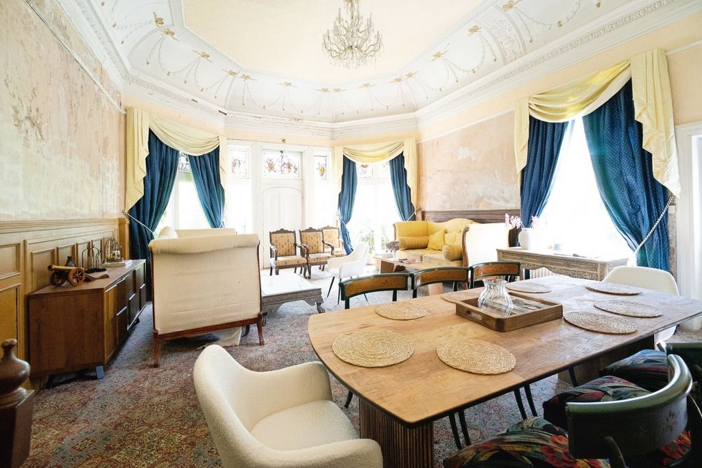 Additional image 9 of 11 bed country house for saleGlenholme Park, Clayton, Bradford BD14