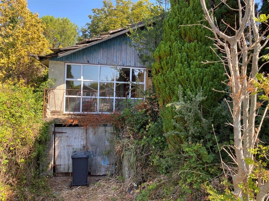 Property photo 2 of 12