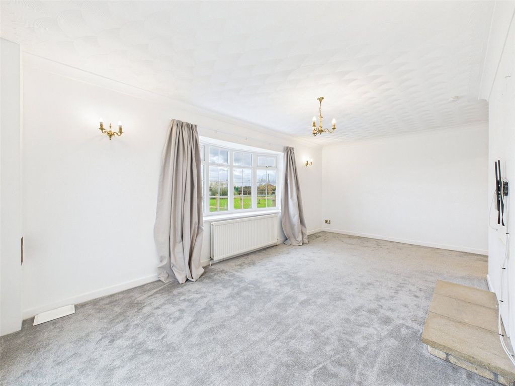 Property photo 2 of 15 Picture No. 10