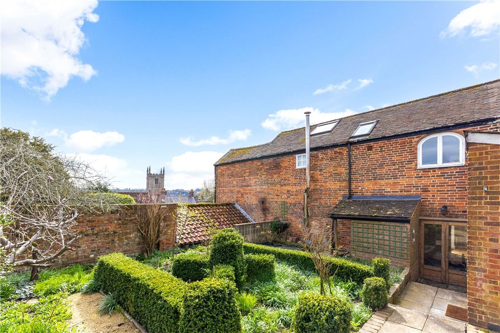 Property photo 2 of 18 Rear Garden