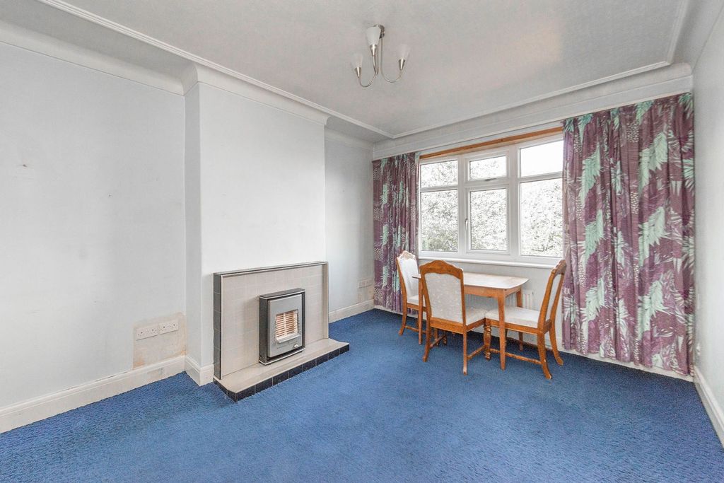 Property photo 3 of 24