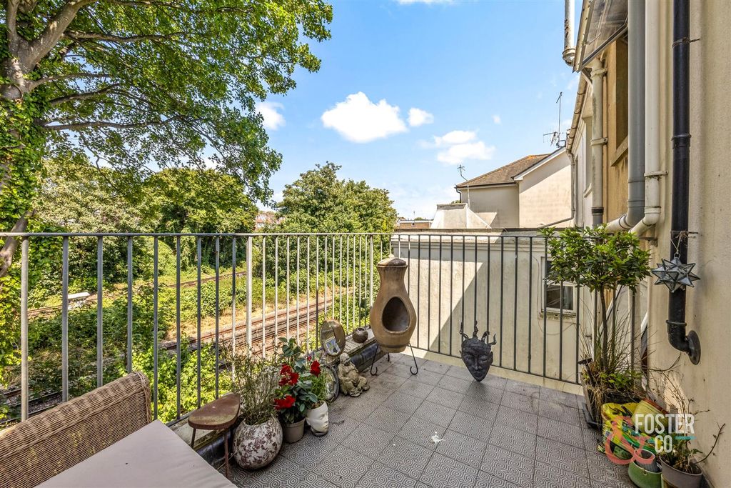 Property photo 3 of 21 Lorna Road, 79, Flat 3-006.Jpg