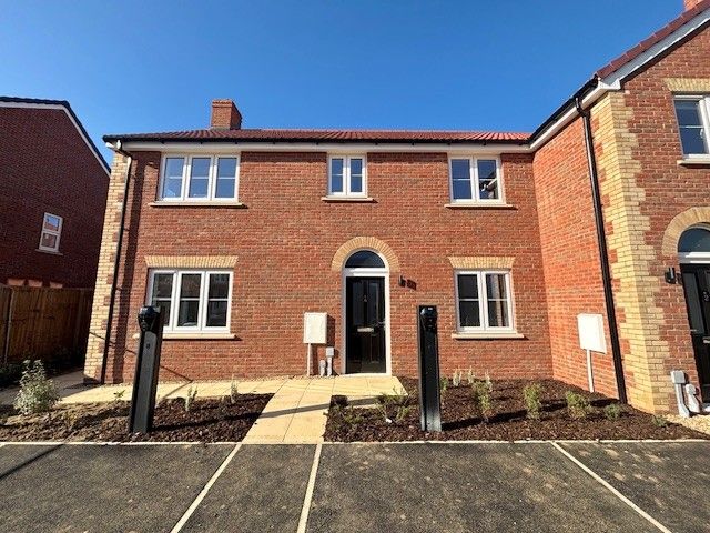 Property photo 1 of 5 Front