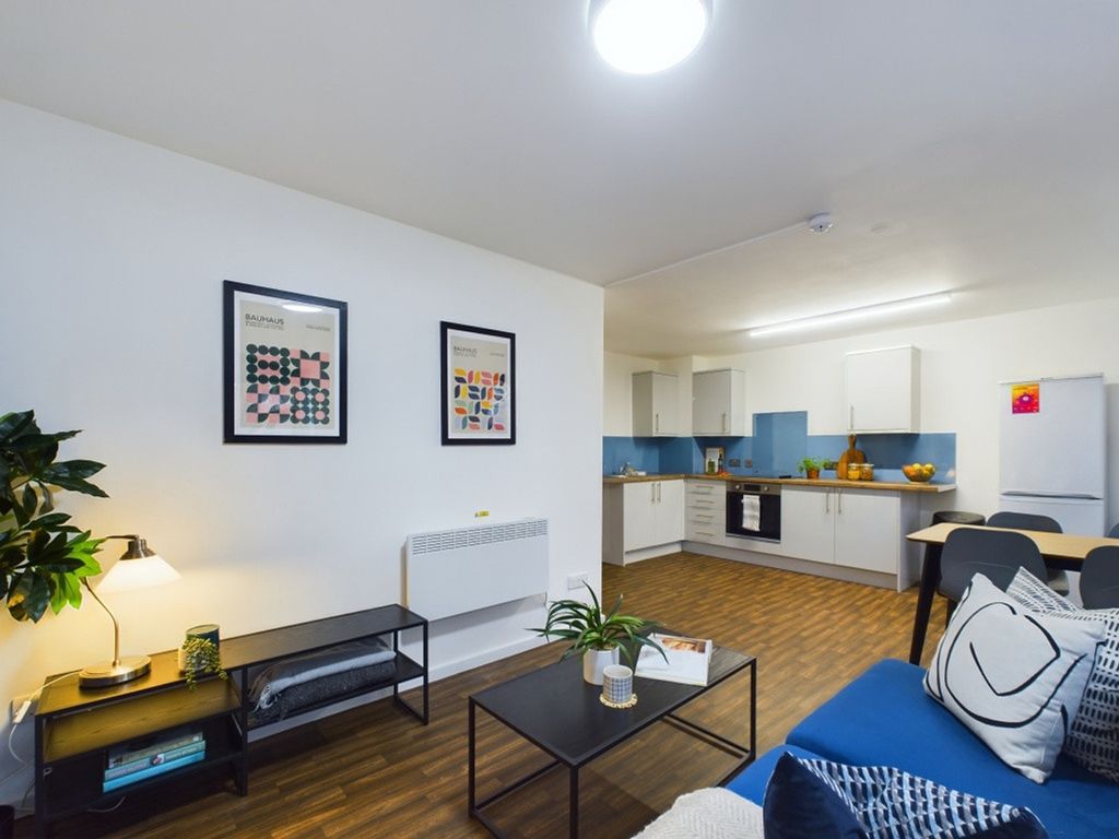 Property photo 2 of 19 A Bright And Inviting Large Modern Living Room Wit...