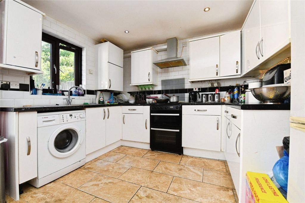 Property photo 2 of 13 Kitchen/Dining Room