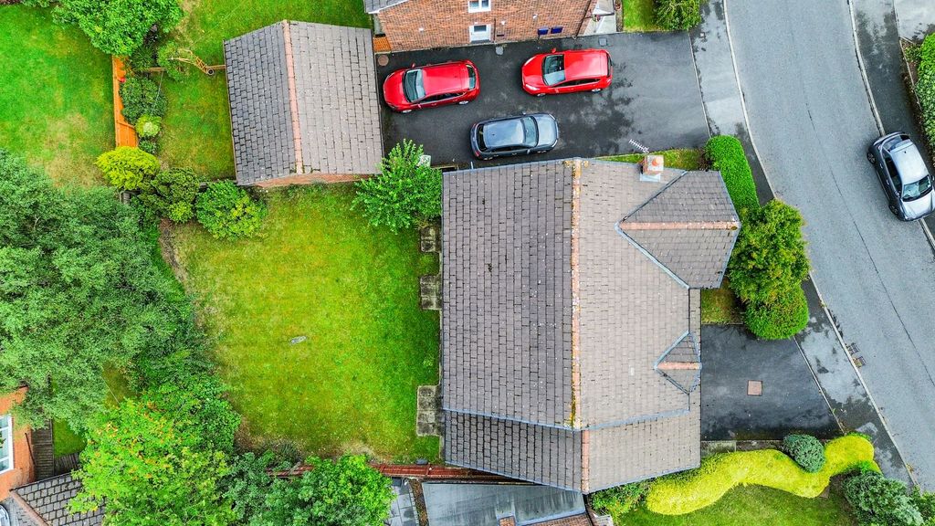 Property photo 2 of 20