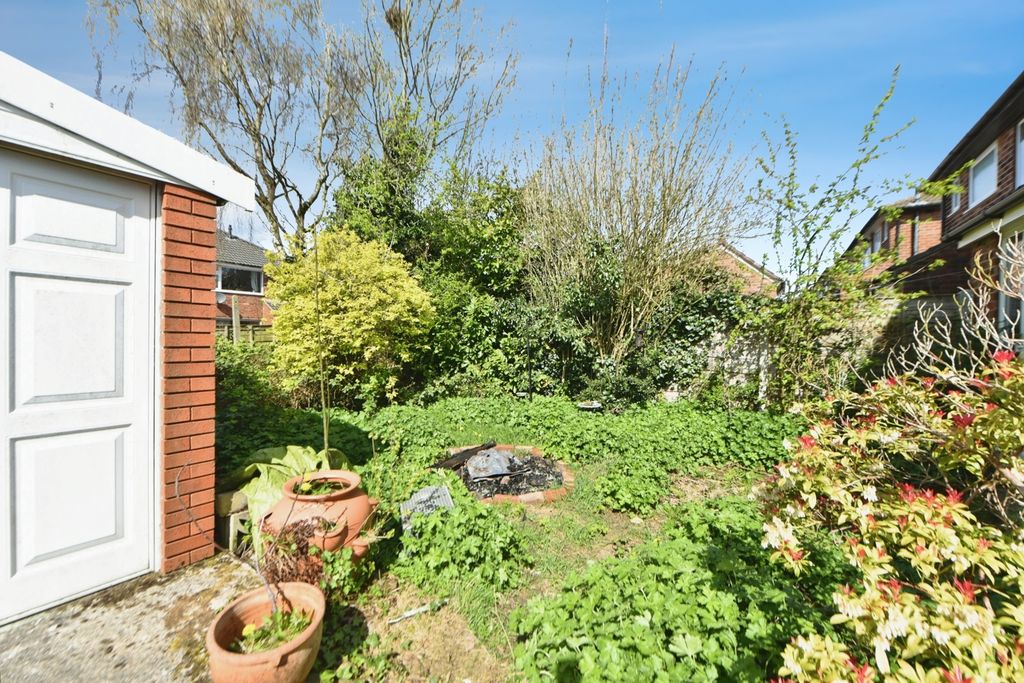 Property photo 3 of 23 Garden