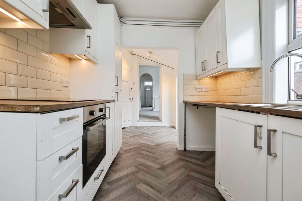 Property photo 2 of 16