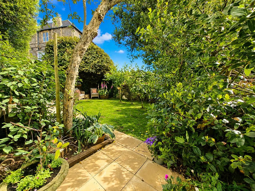 Property photo 3 of 31 Picture No. 73
