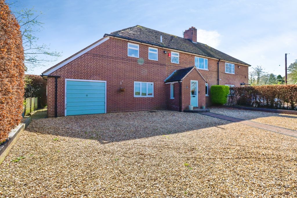 Property photo 1 of 15 Front Garden