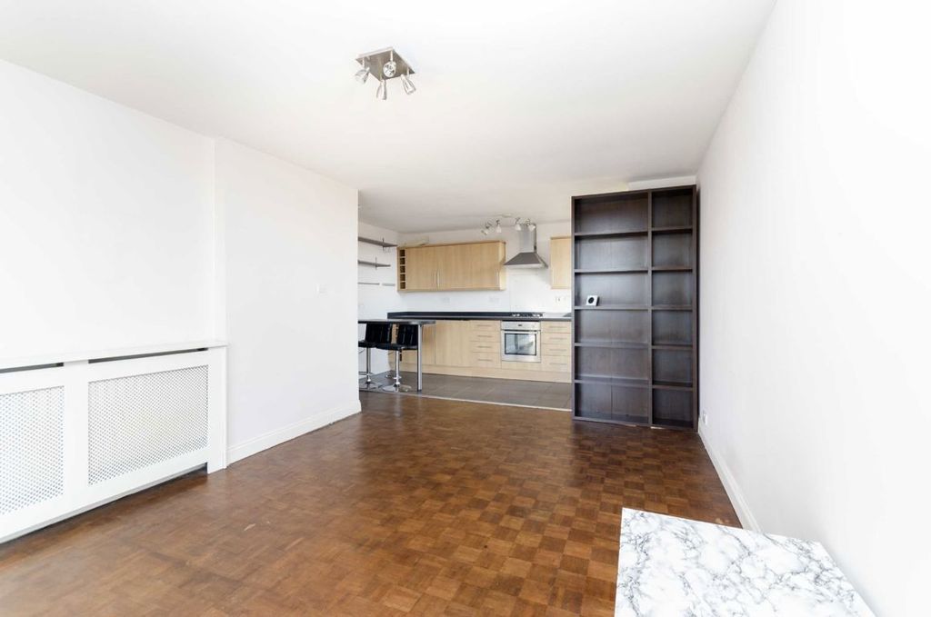 Property photo 3 of 4