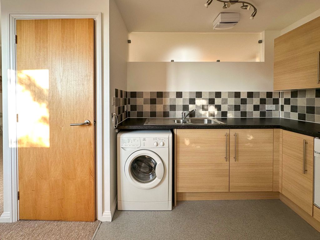 Property photo 2 of 14 Kitchen