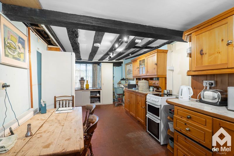 Property photo 3 of 17 Photo 6