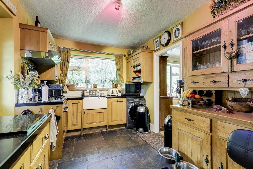 Property photo 2 of 47