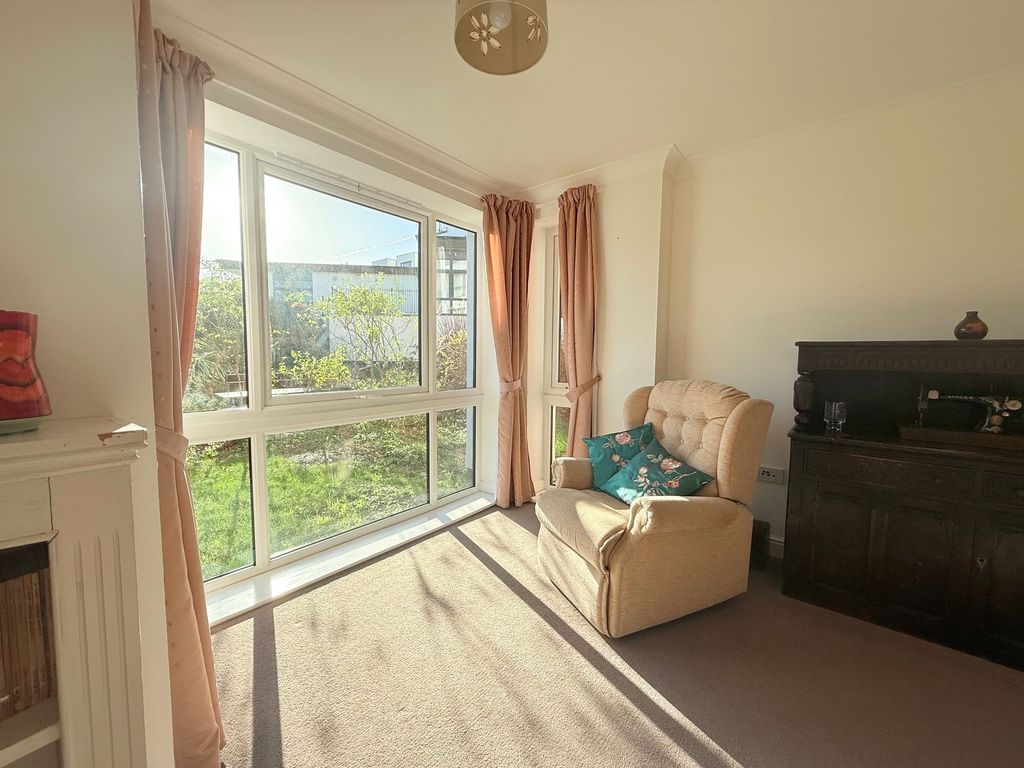 Property photo 3 of 21