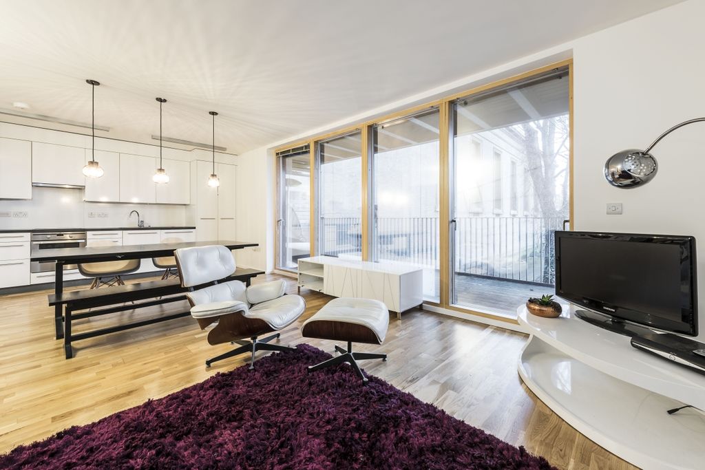 Property photo 1 of 11 Reception