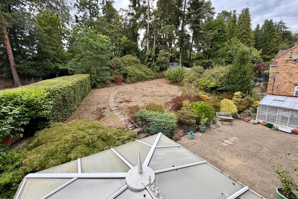 Property photo 3 of 25