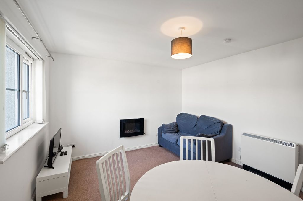Property photo 3 of 21 Lounge/ Diner