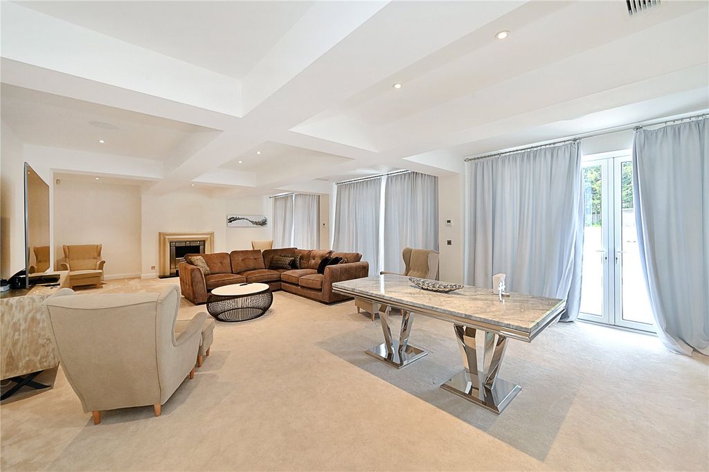 Property photo 3 of 26 Picture No. 13