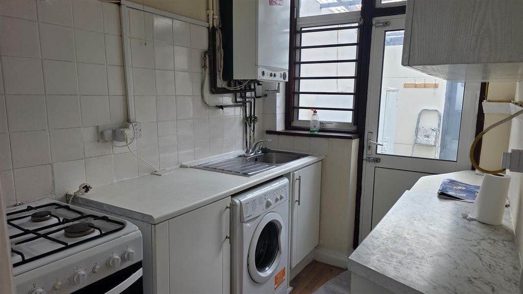 Property photo 3 of 6 20251106_114855.Jpg