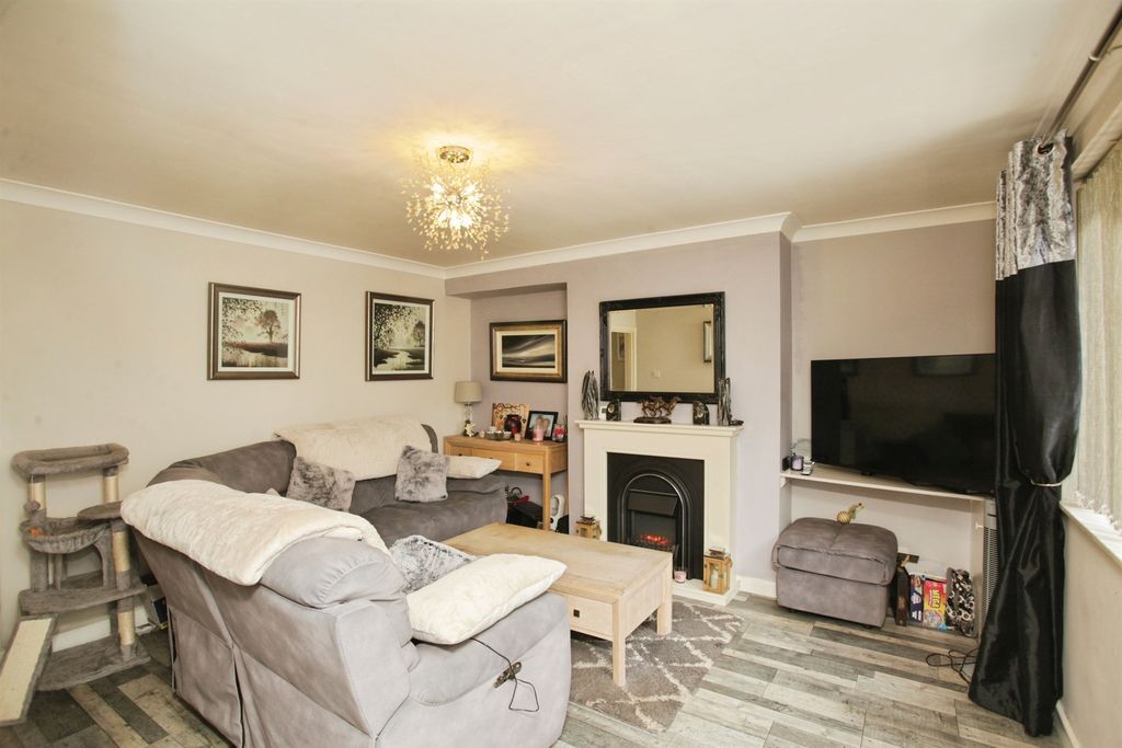 Property photo 3 of 16