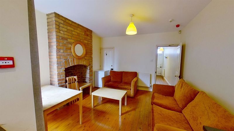 Property photo 2 of 10 Photo 8