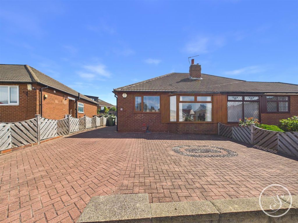 Property photo 1 of 13 External
